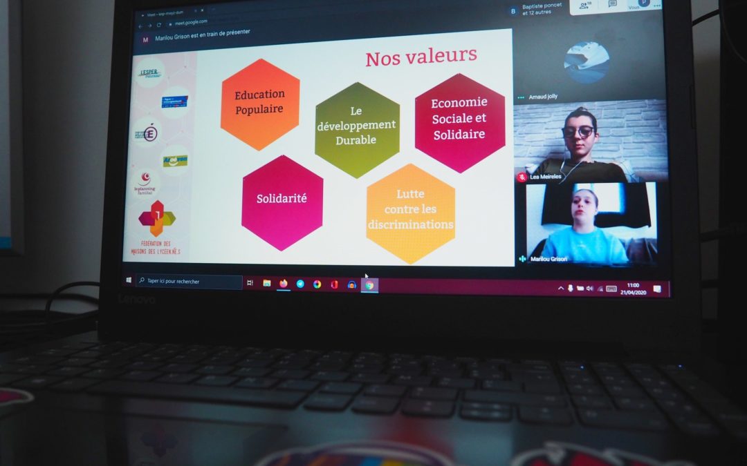 Se former en confinement : les e-conférences